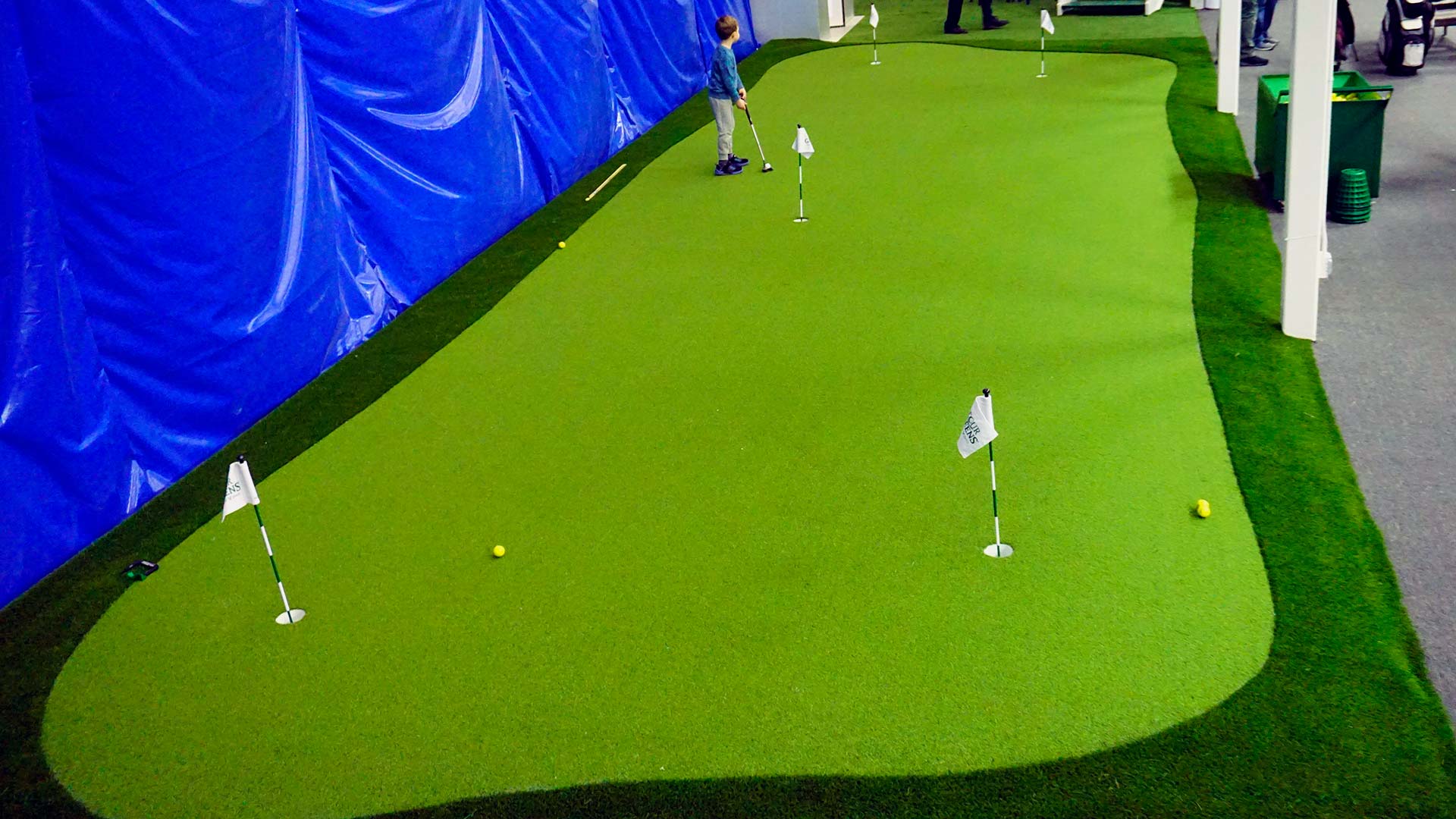 What To Know About Indoor Golf Driving Range